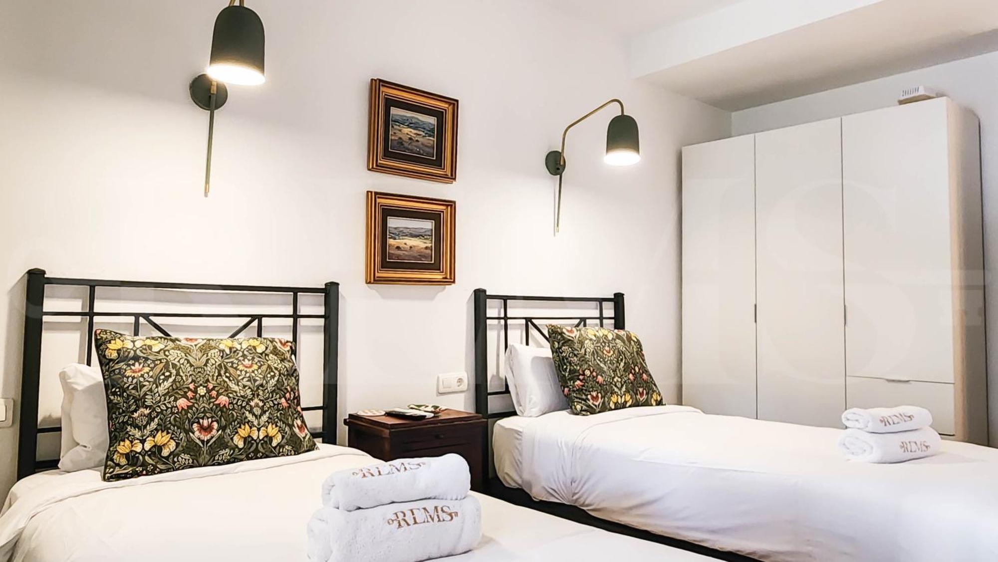 Spacious And Authentic With Pool & Garden By Rems Benalmádena